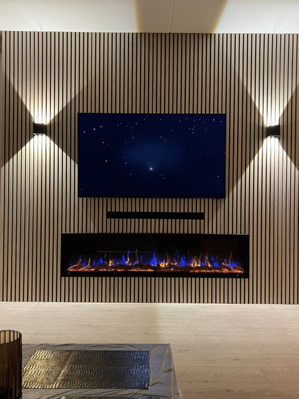 Cinewall Wood Scandinavie – light wood Scandinavian-style media wall with TV space and integrated LED lighting